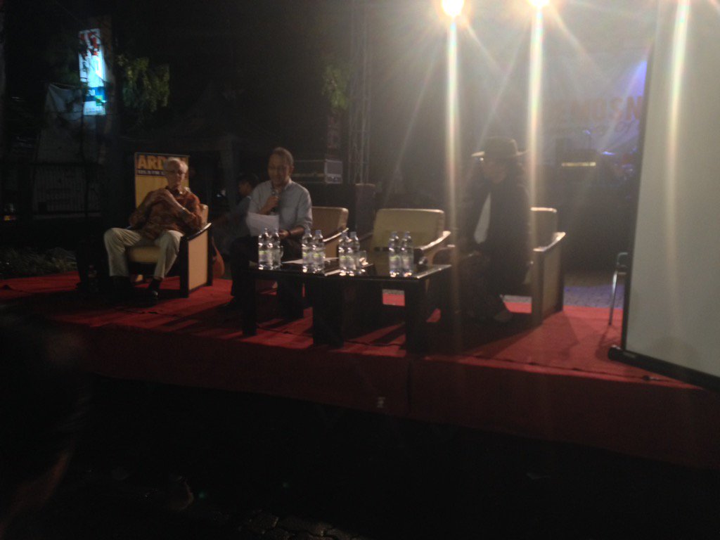 demosnesia's tweet photo. MERAPAT YUK! 
@sudjiwotedjo is on stage !!! https://t.co/RyoTifOQ7R
