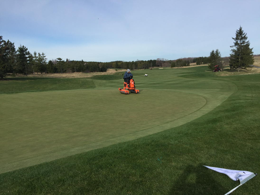 SeanDeSilva09's tweet photo. @coppinwoodgc brisk cool nights are promoting firm and fast April conditions #letsgoMay https://t.co/rOC9tKnSMj