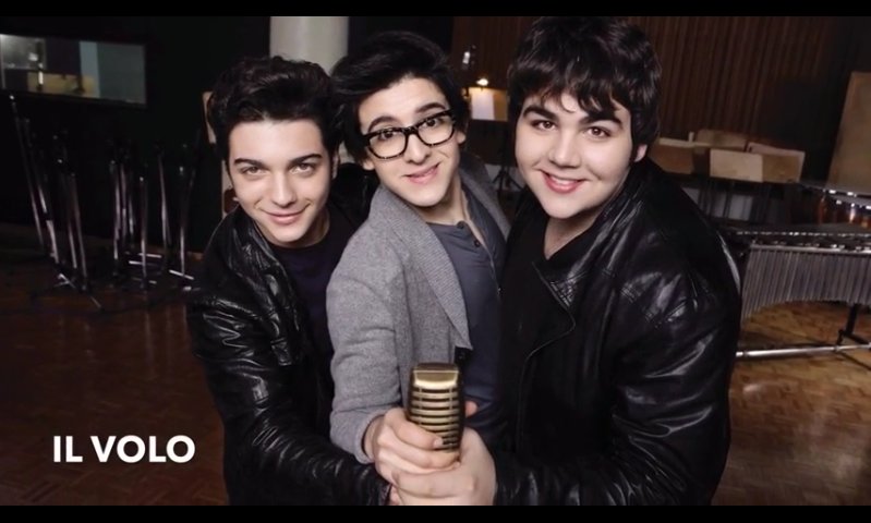 DonatoDaria's tweet photo. @ilvolo @GianGinoble @piero_barone @IBoschetto QUALUNQUE  COSA  SUCCEDA VI PORTERÒ SEMPRE NEL MIO CUORE😘❤ https://t.co/1QgNiZncRU
