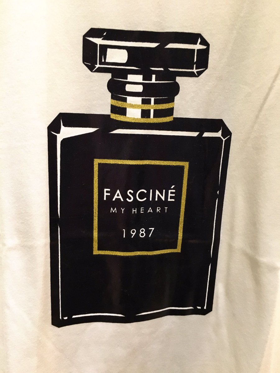 TOCOPACIFIC109's tweet photo. 人気商品再入荷🙆
「Perfume」Tシャツのwhiteカラーが再入荷致しました♫
Price¥3.900＋Tax
blackカラーもオススメです
チェック→https://t.co/Sqa1tNb9QN https://t.co/LN4JbiEnH9