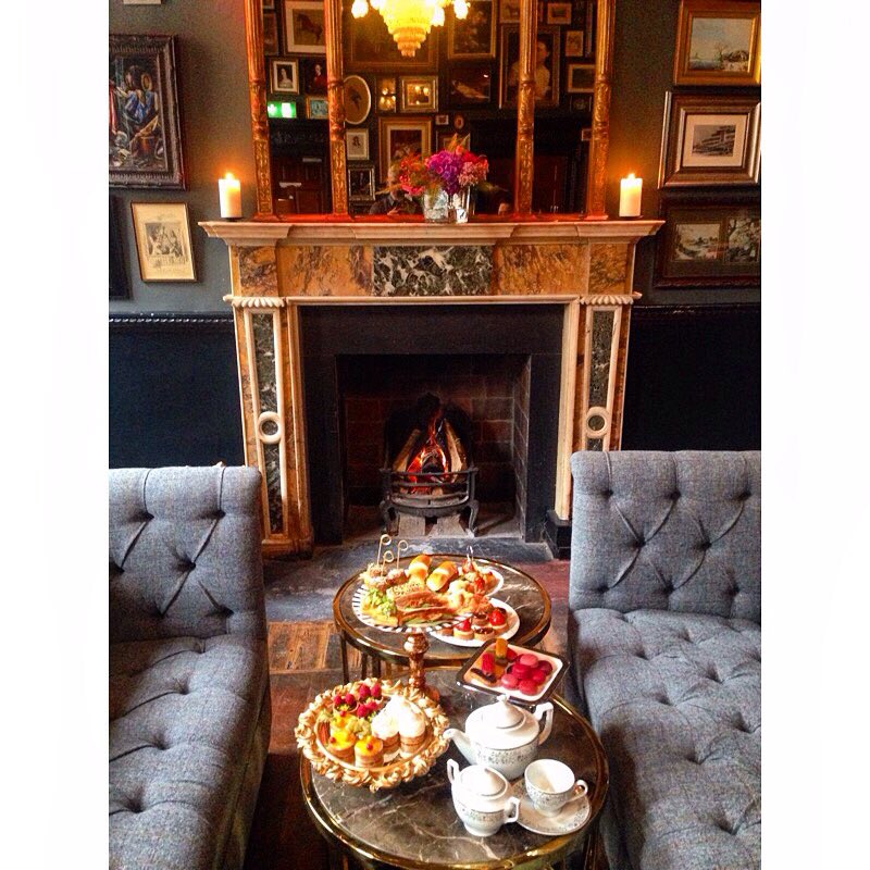 GarethJDowney's tweet photo. Afternoon tea @farrierdraper. @TasteDublin @Thetaste_ie #tea #sandwiches #scones #macaroons #eclairs https://t.co/OcWJhT9CNY