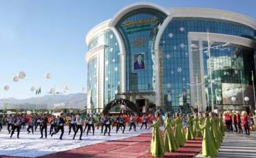 TurkmenHabarGul's tweet photo. Berkarar Söwda we Dynç Alyş Merkezi Tanyşdyryş Wideo
https://t.co/7qm0acdrJT
#Turkmenistan #Aşgabat #Berkarar #Sowda https://t.co/iA55QC2EYb