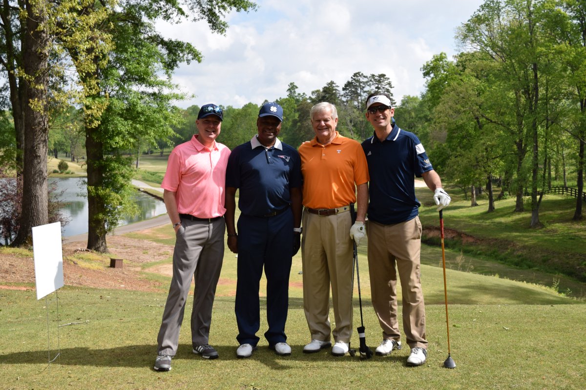 SCFootballHOF's tweet image. #StewartSpinks @TheSpinxCompany w/ #SCFHOF16 Inductee #StanleyMorgan. @playgreenvalley @Patriots @Vol_Football #VFL