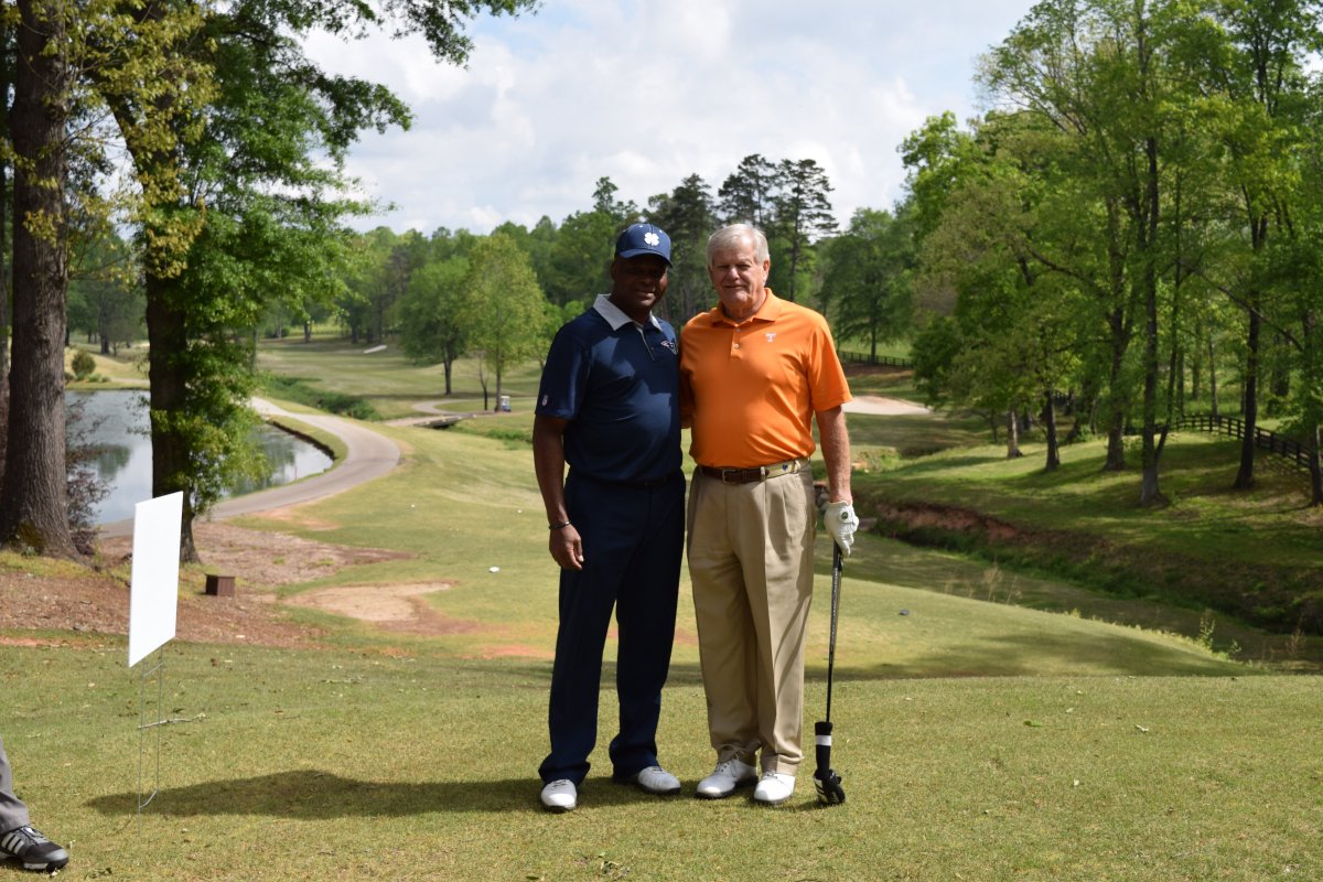 SCFootballHOF's tweet image. #StewartSpinks @TheSpinxCompany w/ #SCFHOF16 Inductee #StanleyMorgan. @playgreenvalley @Patriots @Vol_Football #VFL