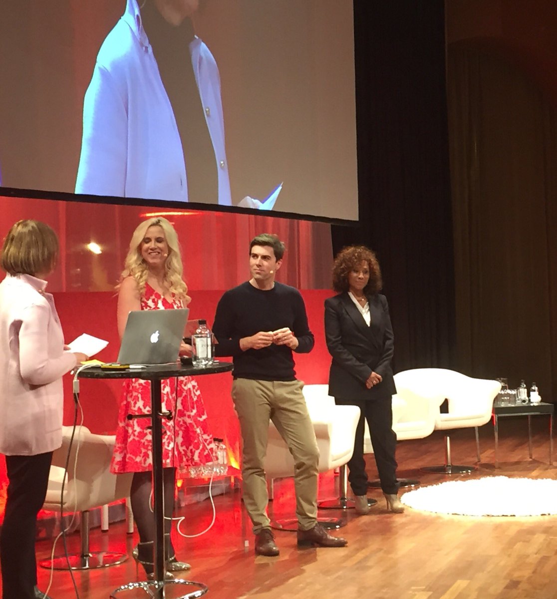 adrianmcdonald's tweet photo. Stort tack till @SvAnnons för en riktigt bra #storaannonsördagen! Bra jobbat @tnlsa @fridaboisen också! #Widespace https://t.co/iLiloObgQb