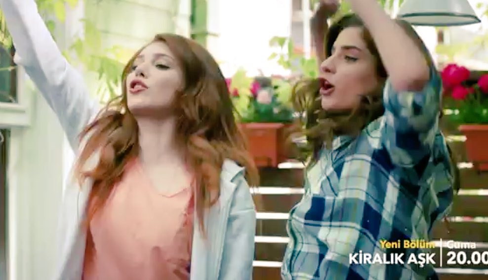 YldzAsude's tweet photo. Elinde bilet 🎫New York istikamet ✈️ güle güle sana 👋🏼Gılo Fikret lalala laaaa laaa 🖕🏻💃🏼😂 #kiralıkaşk https://t.co/paAp1tr2ub