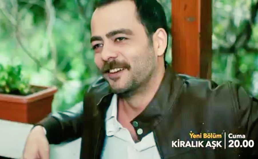 YldzAsude's tweet photo. Elinde bilet 🎫New York istikamet ✈️ güle güle sana 👋🏼Gılo Fikret lalala laaaa laaa 🖕🏻💃🏼😂 #kiralıkaşk https://t.co/paAp1tr2ub