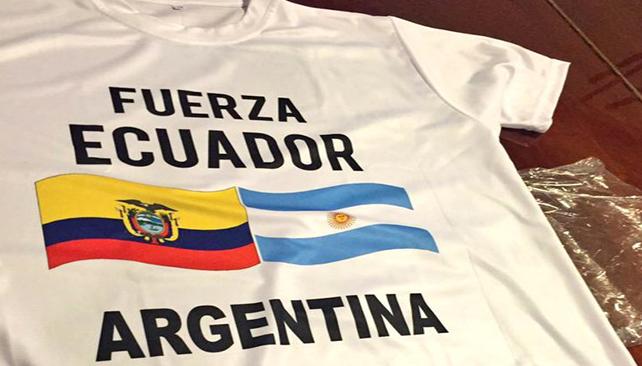 TyCSports's tweet photo. La camiseta de #River en homenaje de las víctimas del terremoto: https://t.co/PzlZUWVohZ https://t.co/sD1GsT3zUb