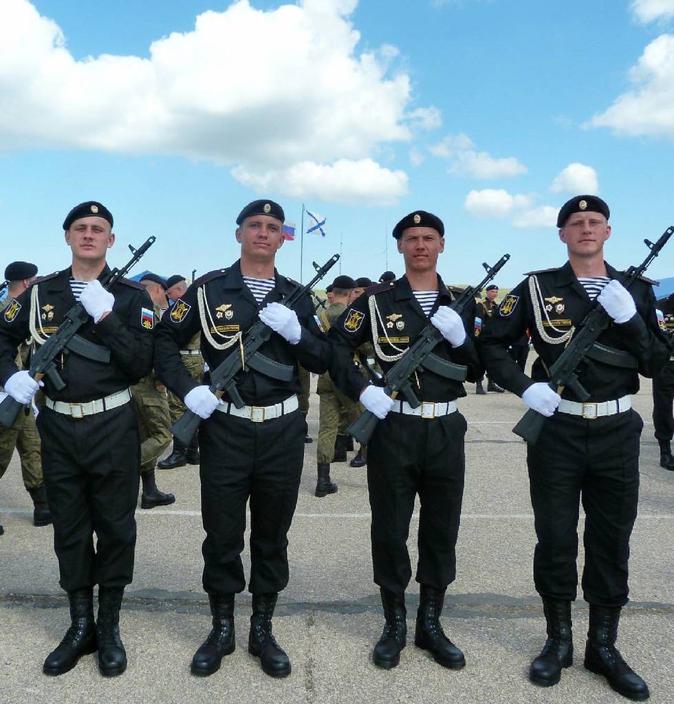 тактика боя средневековья схема. порядок пехотинцев. боевой порядок мотострелкового отделения. форма морской пехоты. линейная тактика 18 века.