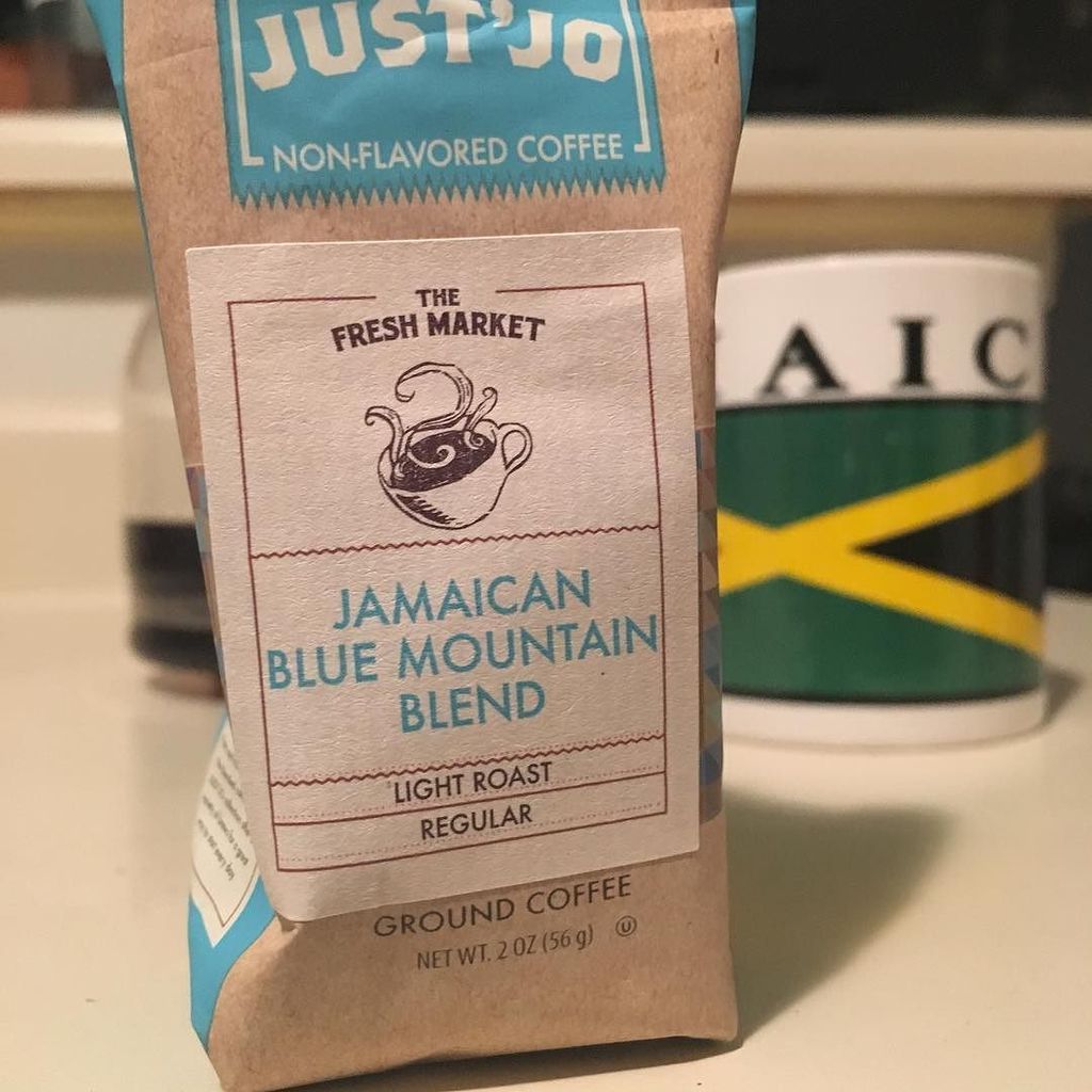 CoffeeBrue's tweet image. New #Coffee Instagram by @dannyscript He brews..... #jamaicans do it better. #coffee #bluemountain #tea why do Jama…