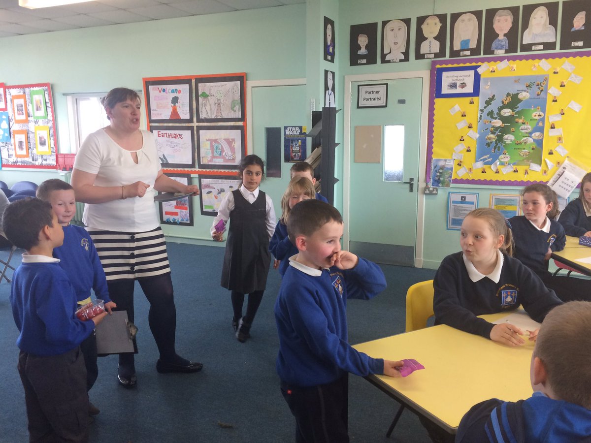 BrunstanePS's tweet photo. Our P2/3s have been doing 'Taste Tests' with P7 as part of their market research for our healthy eating tuck shop. https://t.co/zDoIKhMvKS