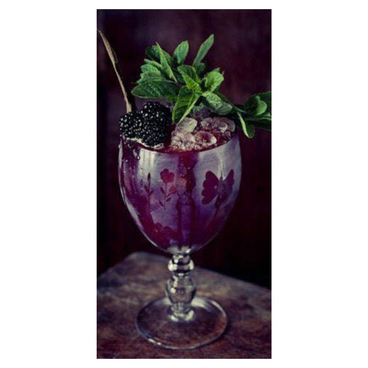 darkmifood's tweet photo. Break Time ! Drink alle More 🍇❤️🍇
#darkmi #veggyisthenewblack #foodispop  #vegan #veggy #vegetarian #more https://t.co/k1cNszYzCg