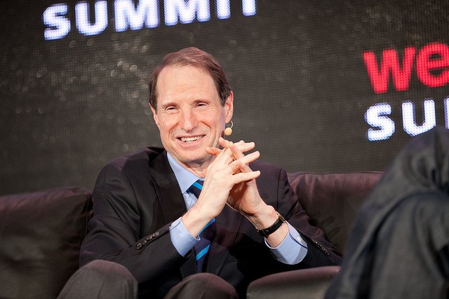 KFFHealthNews's tweet photo. Sen. Ron Wyden has introduced a bill to cap prescription drug costs for seniors at $7,500 https://t.co/DD1aPRjiDh https://t.co/5BzvrdiEOm