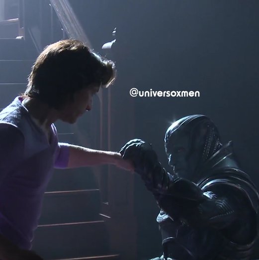 universoxmen's tweet image. #XMENAPOCALYPSE: Professor X VS Apocalypse #BTS #jamesmcavoy #mcavoy #oscarisaac