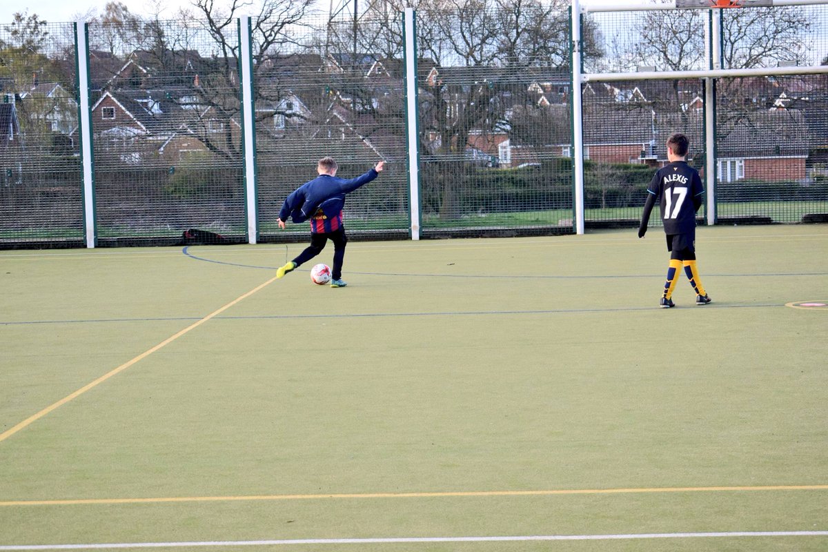 cp_coaching1's tweet photo. BRILLIANT session on TUESDAY! ⚽️‼️ Book your place DM for details✅👍🏻 #Huddersfield #creatingpotential #HD8 #football https://t.co/U63GCVVYMQ