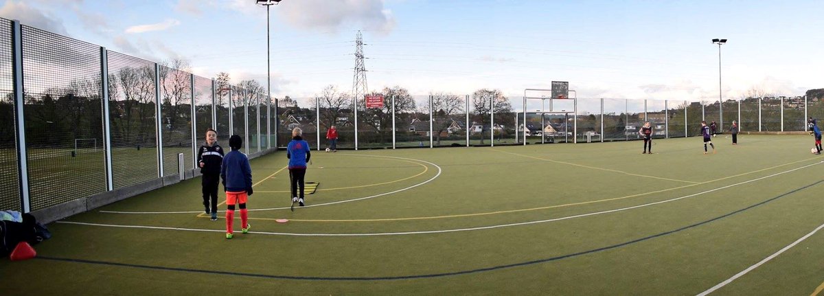 cp_coaching1's tweet photo. BRILLIANT session on TUESDAY! ⚽️‼️ Book your place DM for details✅👍🏻 #Huddersfield #creatingpotential #HD8 #football https://t.co/U63GCVVYMQ