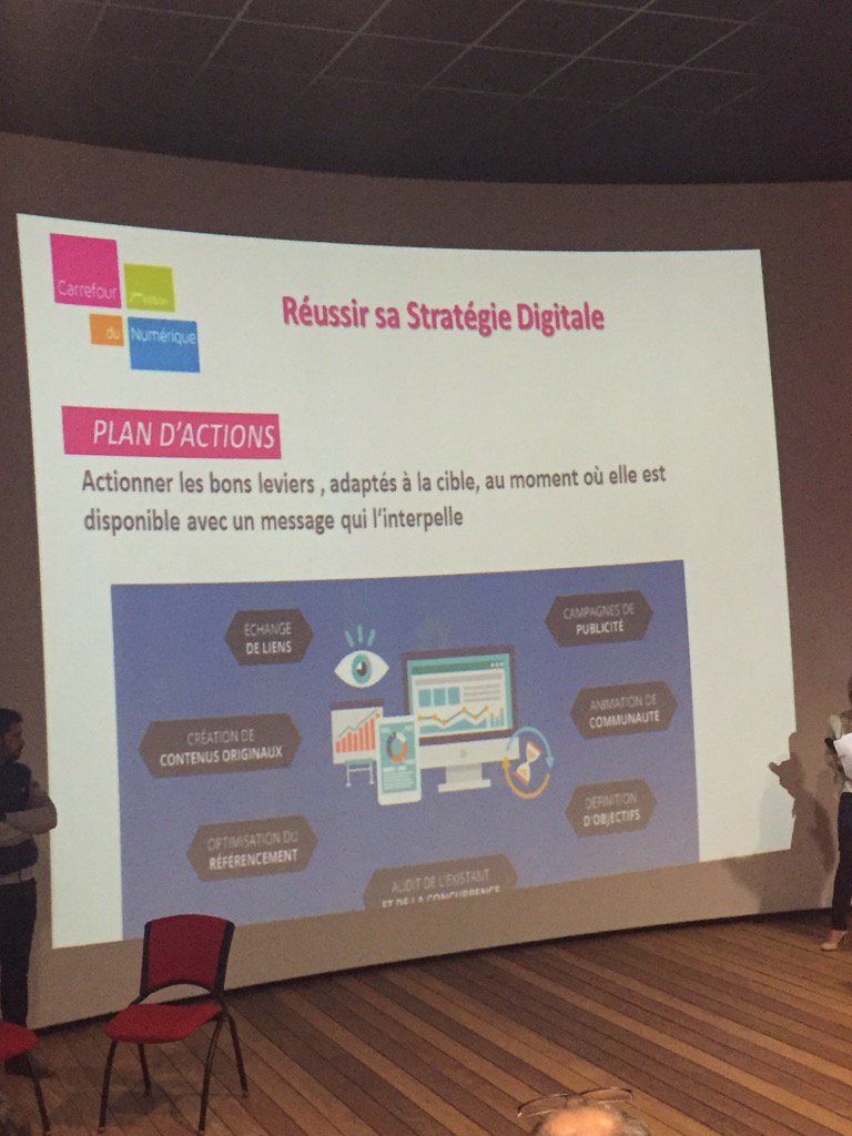 StecoHsf's tweet photo. #Carrefour du numérique les herbiers  réussite sa stratégie digitale ! @naviciel https://t.co/CbelRcsAdJ