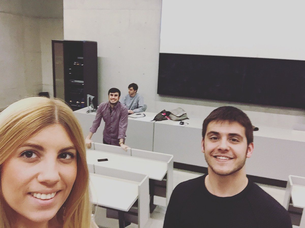 ncuadretv's tweet photo. Parte del equipo de Ncuadre ensayando para la presentación del proyecto, que será mañana en el A6 de @fcomunav https://t.co/OzP0xzh0a6
