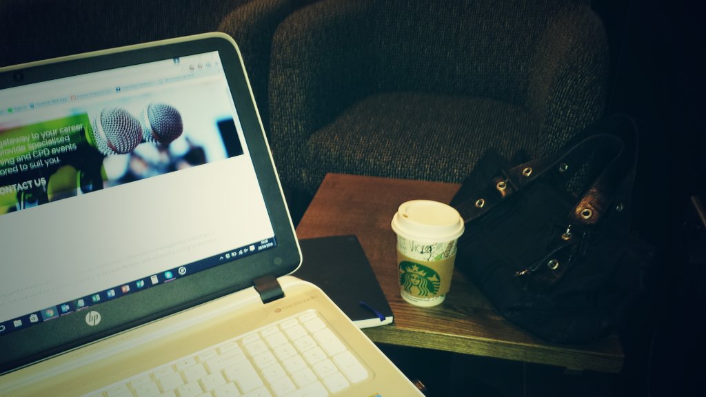 VicksyEG's tweet photo. Working in Glasgow today! #leveltraining #businessstartup #hotchocolate https://t.co/16MEcEz4IW