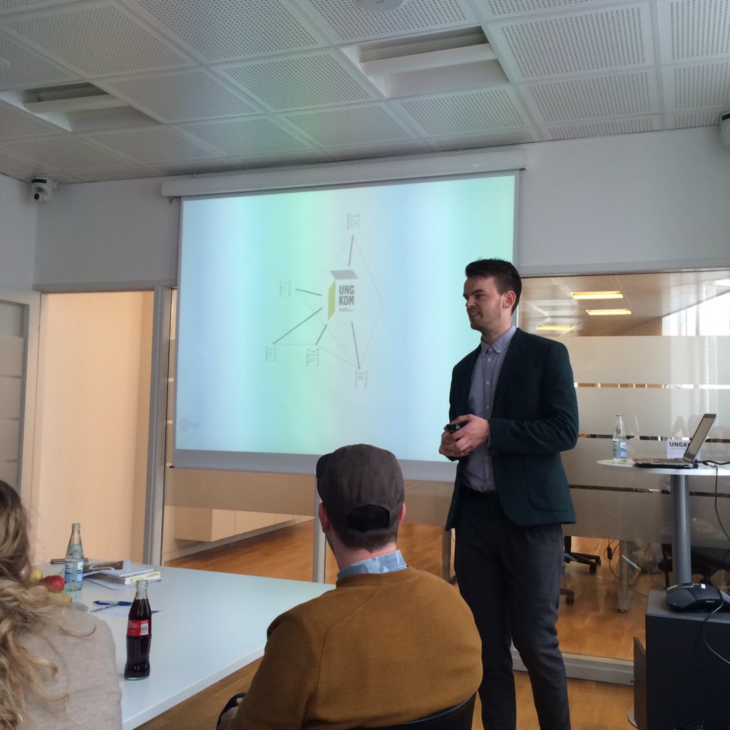 MortenSchubert's tweet photo. Radius har besøg af @JakHoegh og @UNG_KOM til oplæg om Public Affairs v/ Asbjørn Haugstrup og Claus Horsted #PAKOM 💪 https://t.co/iYEv8hSmZ4