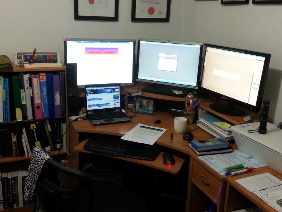 lutt00's tweet photo. Getting fancy to start Portfolio part 2 ^_^ #ALC203 https://t.co/uovY9rcvfh
