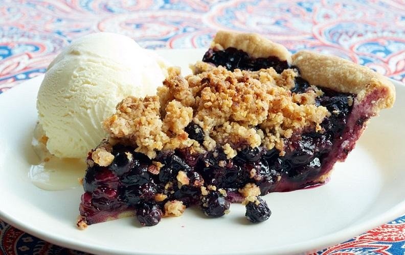 JerseyShoreChef's tweet photo. Happy National Blueberry Pie Day!
#NationalBlueberryPieDay #JerseyshoreACF #eeeeeats #pie #blueberries #ACFchefs https://t.co/9nChIwU67t