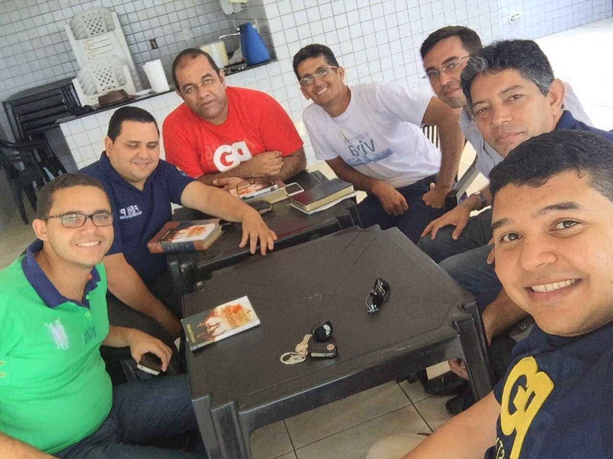 llalencar's tweet photo. PGP Região IV - comunhão, relacionamento é missão!!! Benção pura!!! https://t.co/rm9dZdKkgC