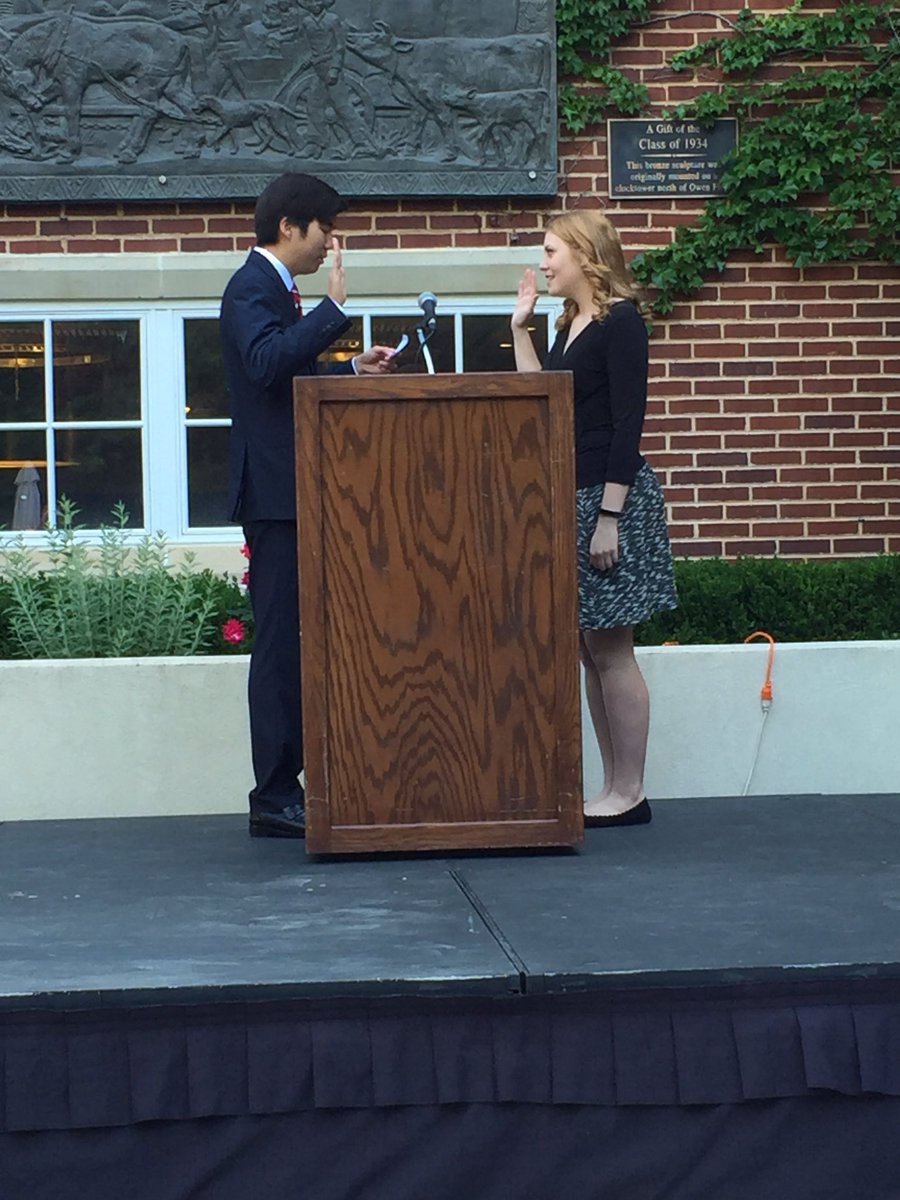 ou_sga's tweet photo. Pres. Daniel Pae administers the official oath, swearing in @AimeeSchnay as the new chair of @OUCAC #stateofthesga https://t.co/P8zqQCU3hA