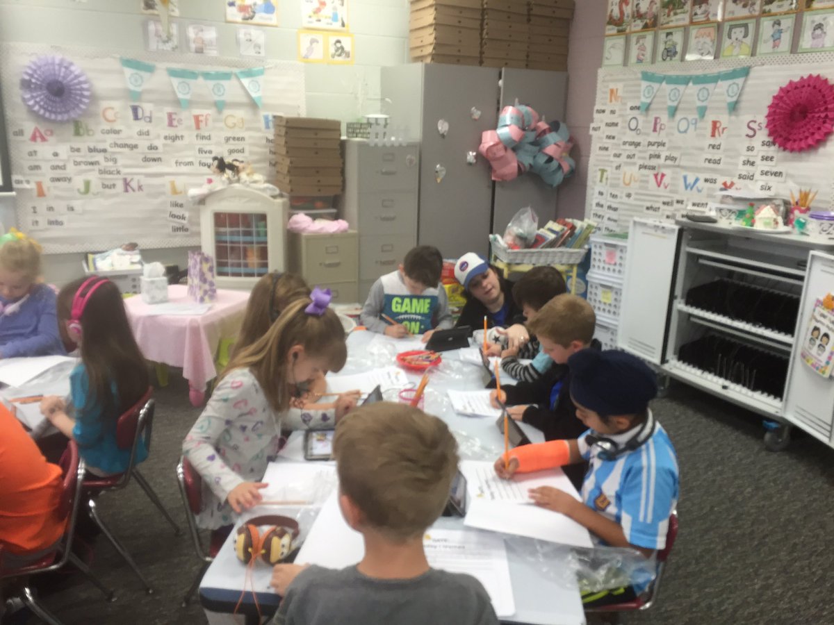 Mr. Volkman's 6th graders teach Mrs. Conway's Kdg. children about chicks in incubators on their Tablets. :)