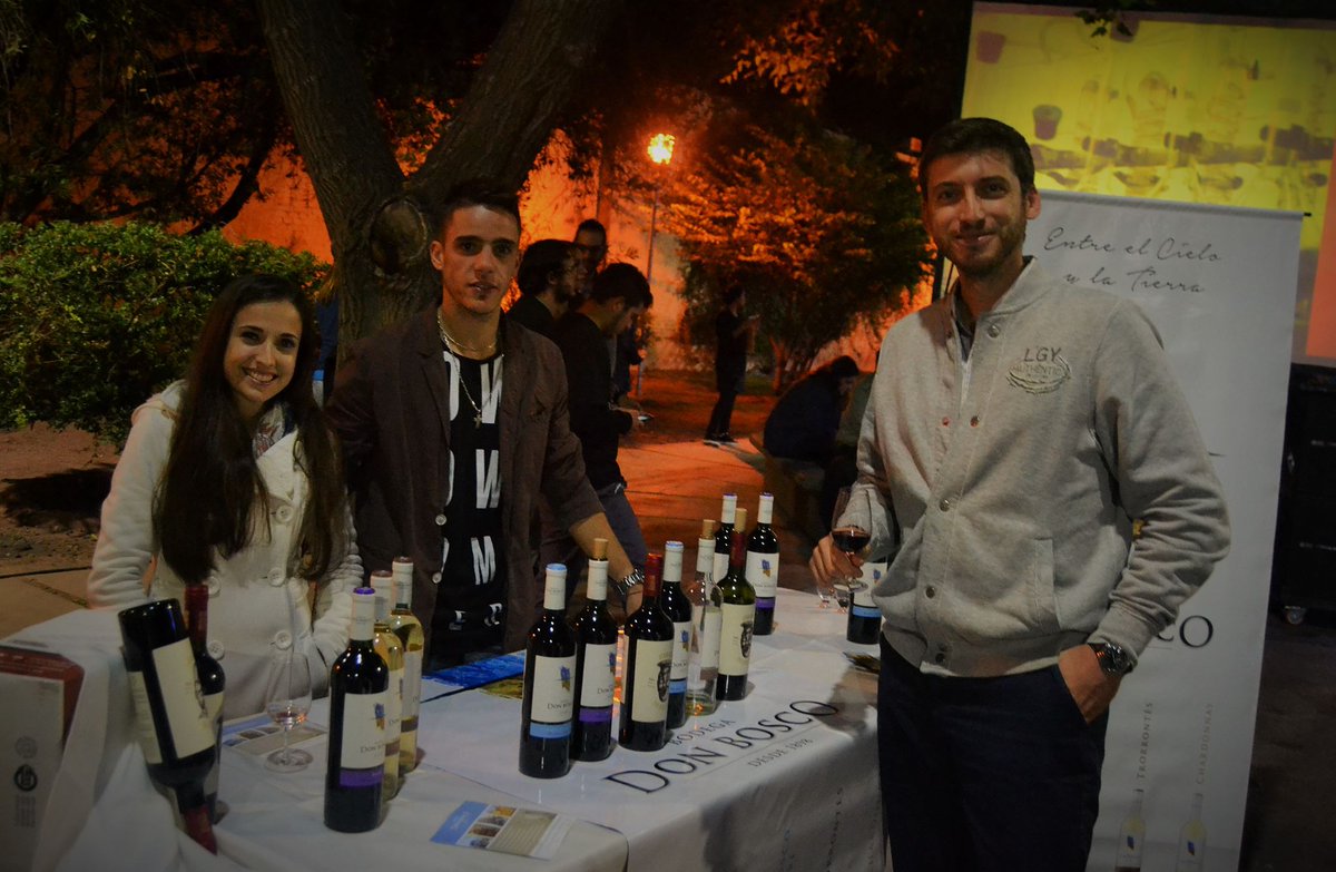 vinootrolocomas's tweet photo. Otro Loco Más presente en la Peatonal del Vino https://t.co/5Mdb4I9b5C