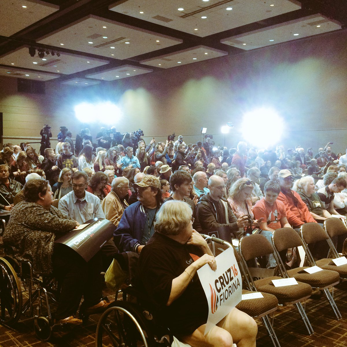 The room is packed! #CruzFiorina2016 #FDNNews