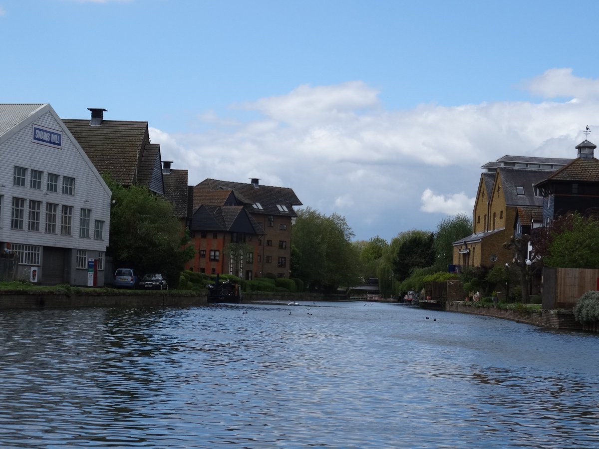 hbkailani's tweet photo. We have come through Stanstead Abbott and are now near our journeys end of Ware @WareTourism #boating #river https://t.co/TFCJcGkXqM