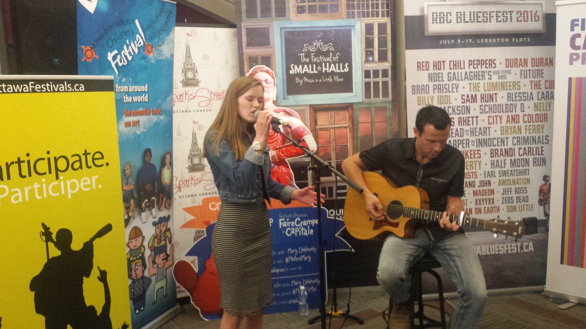 Maikeepsgoing's tweet photo. A very talented Grace Lachance performing at this morning's #CelebrateOntario announcement w/ @Yasir_Naqvi #ottcity https://t.co/2bZswoGkZP