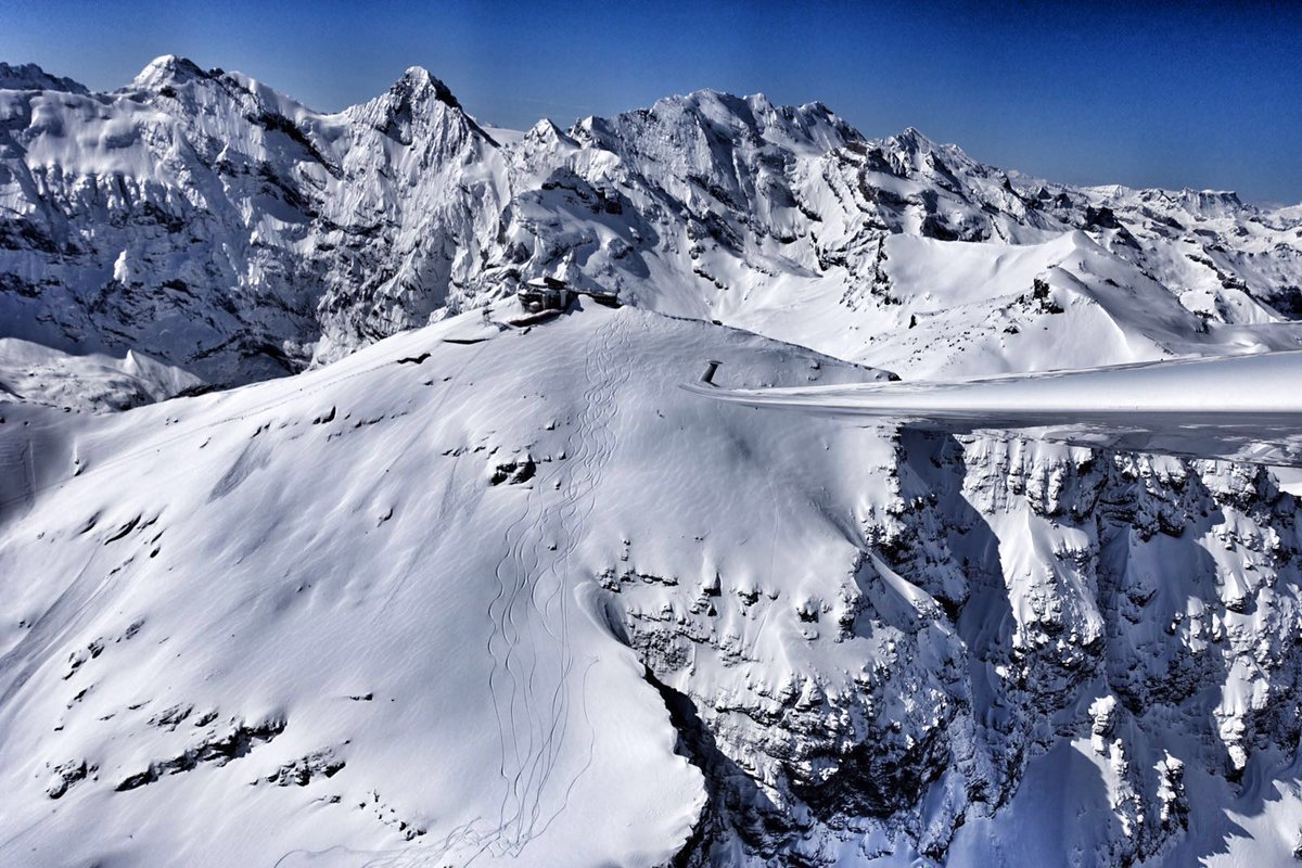 StemmeAG's tweet photo. Want to #flyStemme in Switzerland? See what it looks like over there. Amazing! #AboveItAll, #S10 https://t.co/Ak81tfTDUT
