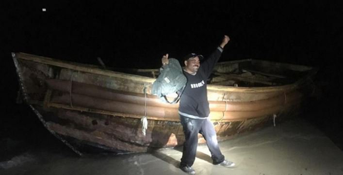 More than 20 #Cuban migrants arrive overnight in #KeyWest. bit.ly/21hdpSy https://t.co/naSYfAtrDw