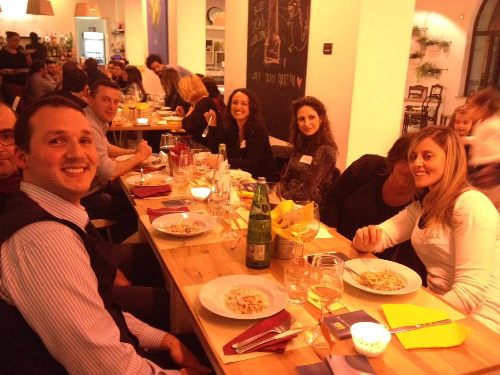 RoundRobinEvent's tweet image. Inizia il countdown per la prossima #cenapersingle 🍎
Non essere timido #vieniconnoi #portachivuoi 😉 #FATCAOS 6maggio