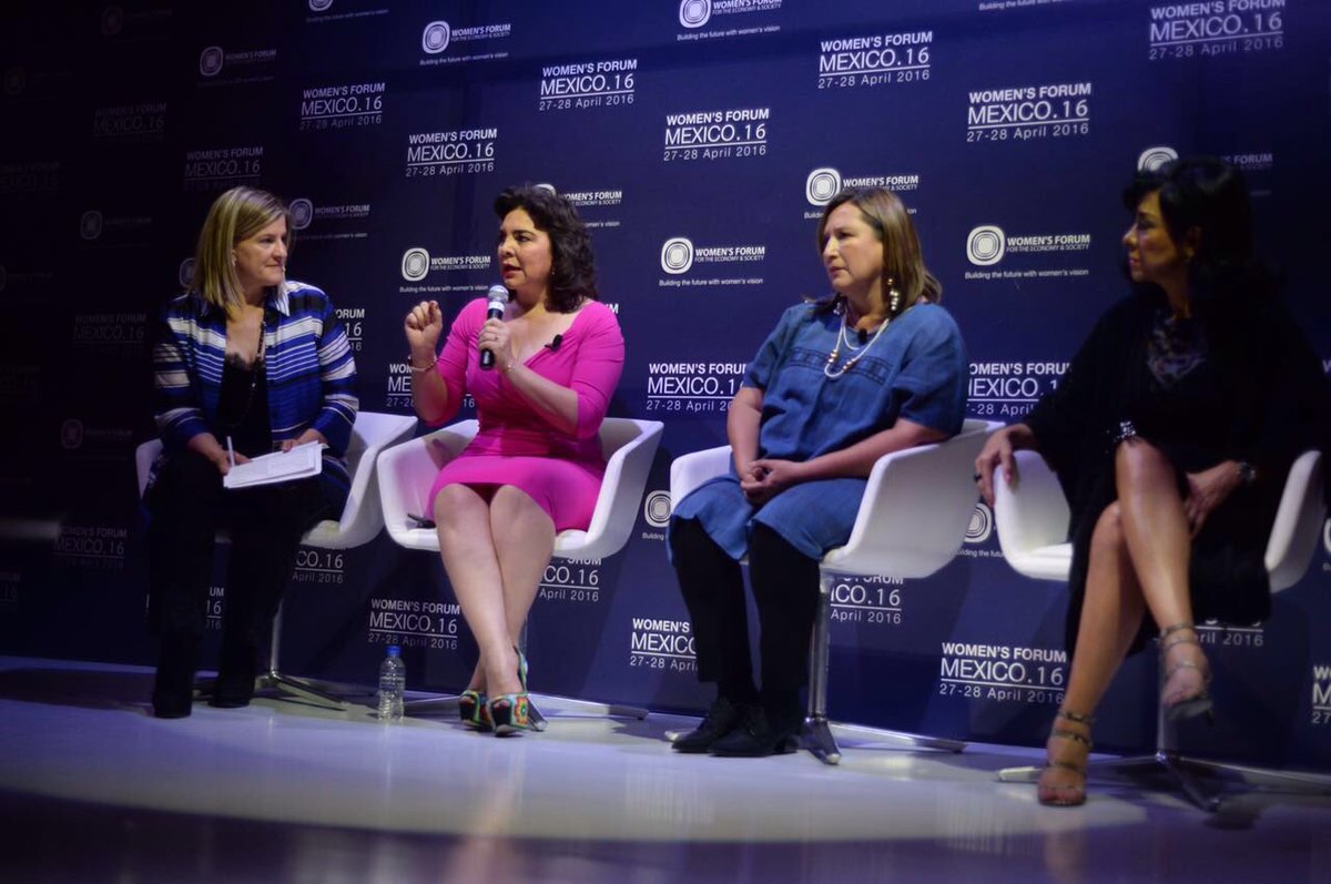 IvonneOP's tweet photo. Las desigualdades que enfrentamos las mujeres tienen un tema común, la falta de oportunidades económicas. #WFMX16 https://t.co/dIdJ5rnyDh