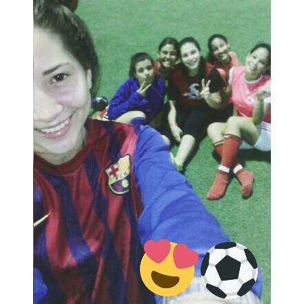 Bamc098's tweet photo. #Compañeras. #entrenamiento #Futbol #likesao https://t.co/3IJkhmisnn