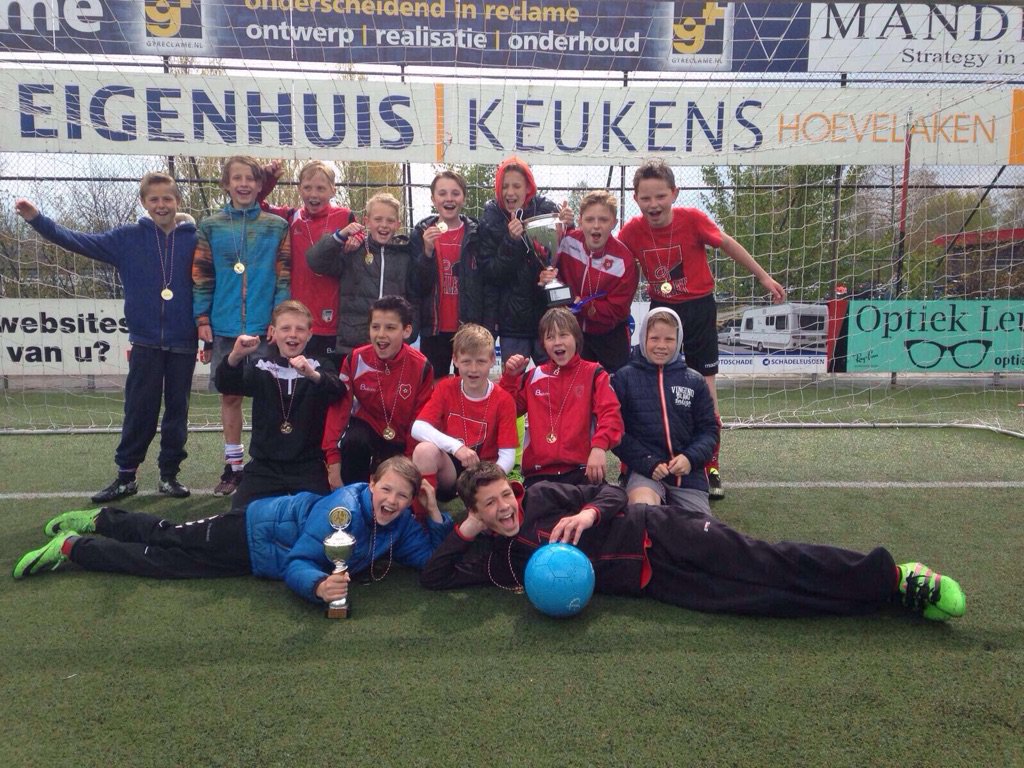 Een gouden medaille voor de jongens uit groep 8 ! 🏆⚽️👍🏅