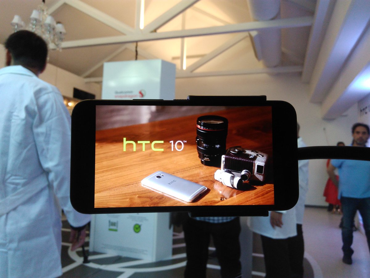 XatakaLATAM's tweet photo. Así luce el nuevo #HTC10enMx https://t.co/pUEgtpV4Ww https://t.co/cz7h99HGS5