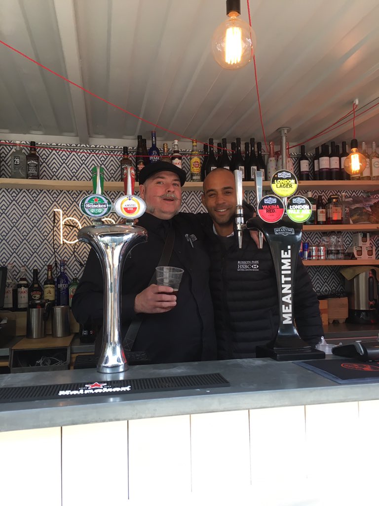 BigAlsBeer's tweet photo. Just popped in to see my mate Andrew @CNTNR_BAR it's a bit nippy but the company's good and the Meantime is bang on! https://t.co/SadNftPsP7