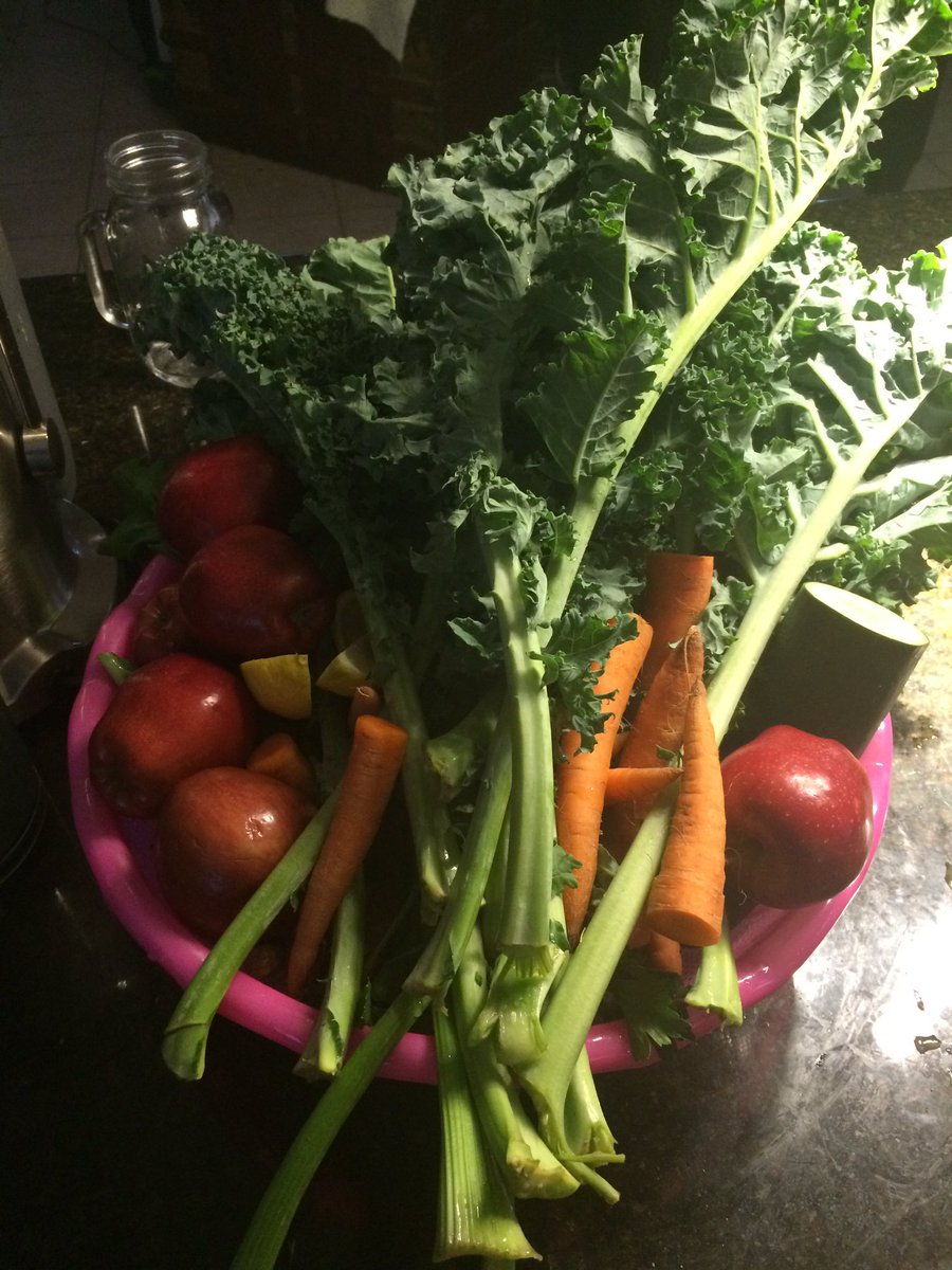 vvw10's tweet image. #breakfastprep #reboot #juicing #veggielife