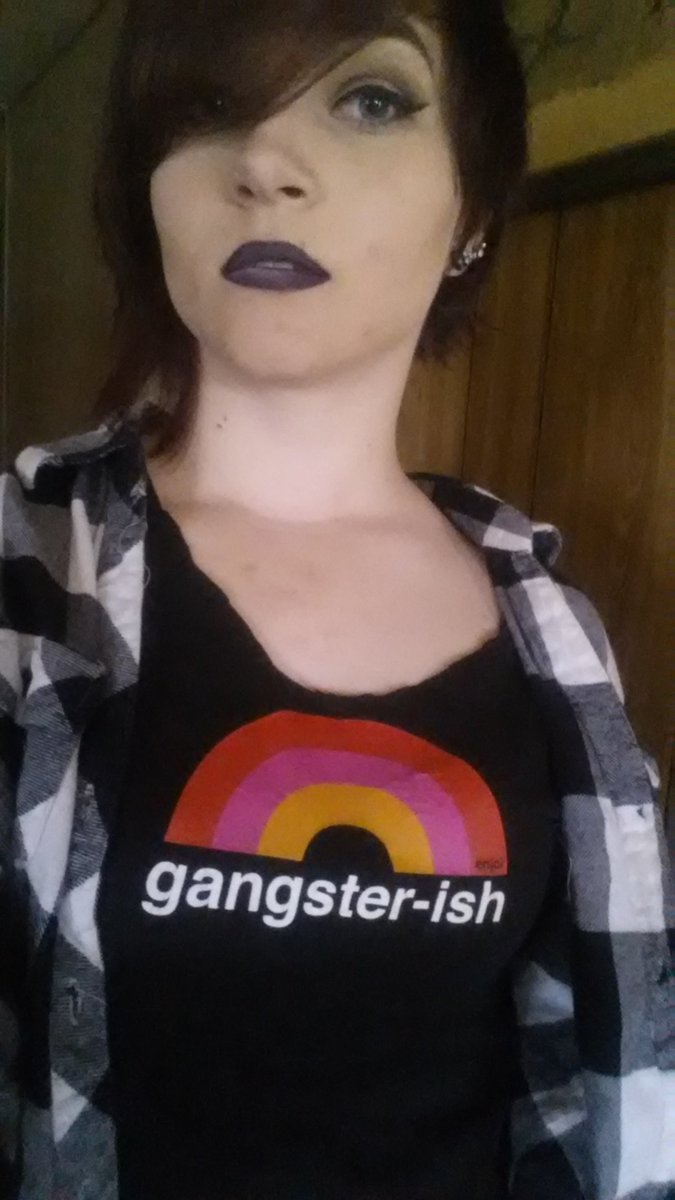 Elizabrows's tweet photo. Only gangster - ish ☆ https://t.co/NE3xys4zGf