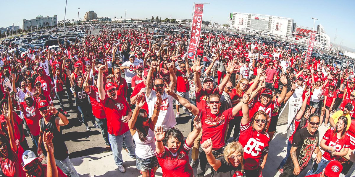 49ers's tweet image. Head to 49ers.com/draft for all your key Draft updates.

 Share your photos and tweets with #49ersDraft!