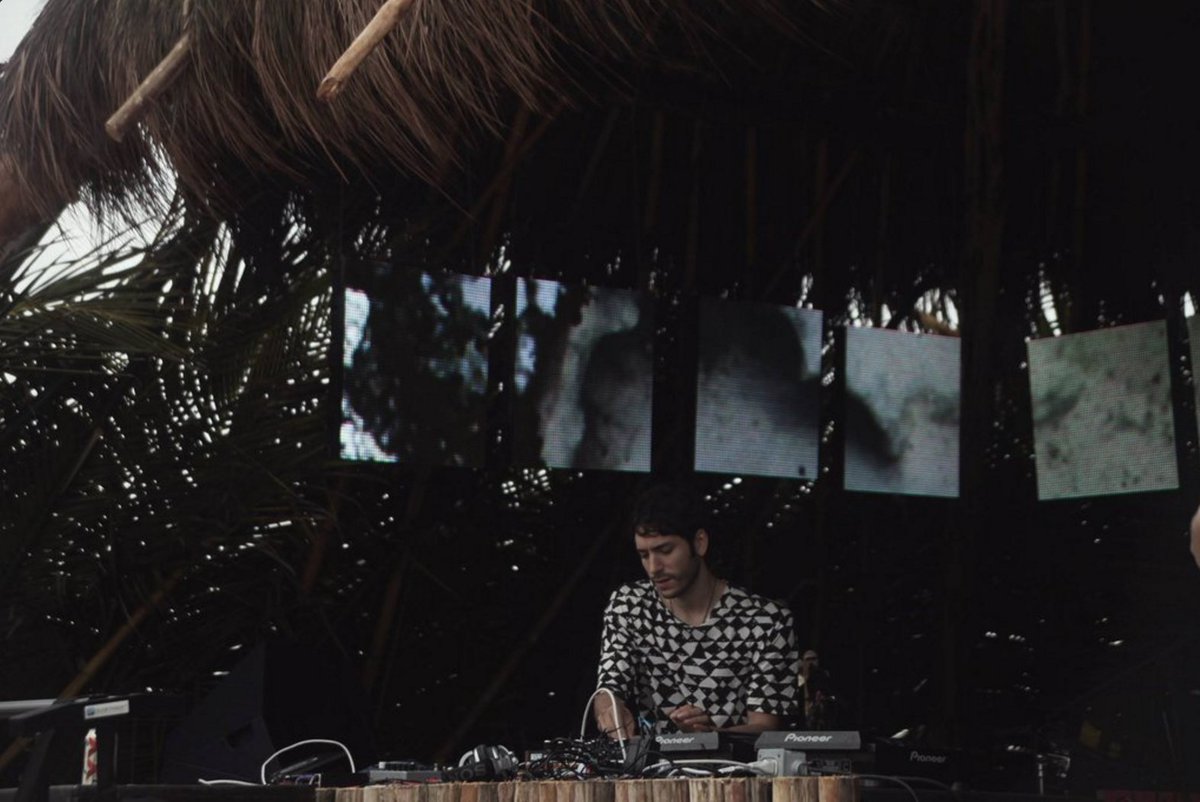 Karteltweets's tweet photo. #NowPlaying at Kartel: @nicolacruzz' @boilerroomtv Tulum x #Comunite Live Set @zzkrecords https://t.co/Gp4DSYNV7J https://t.co/bR37pnGxy2
