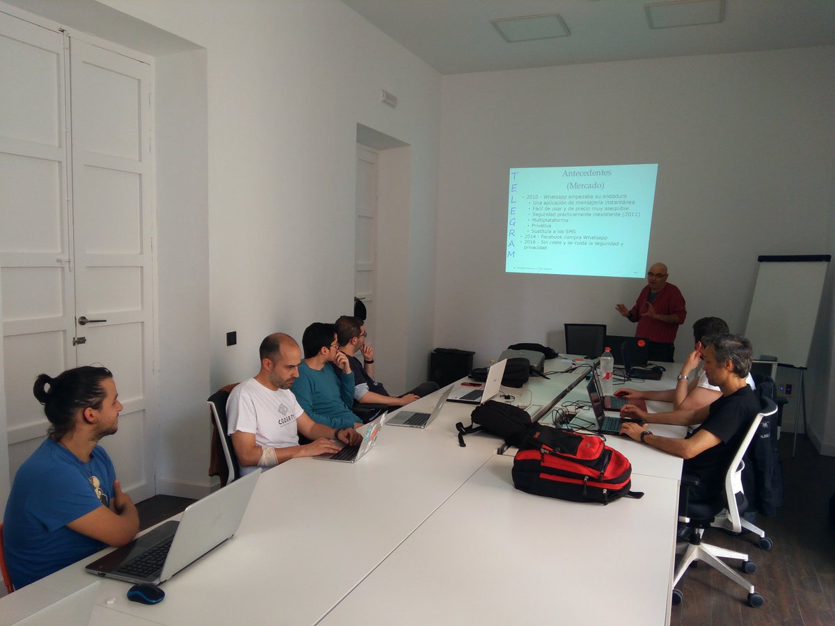 HackLab Almería tweet media