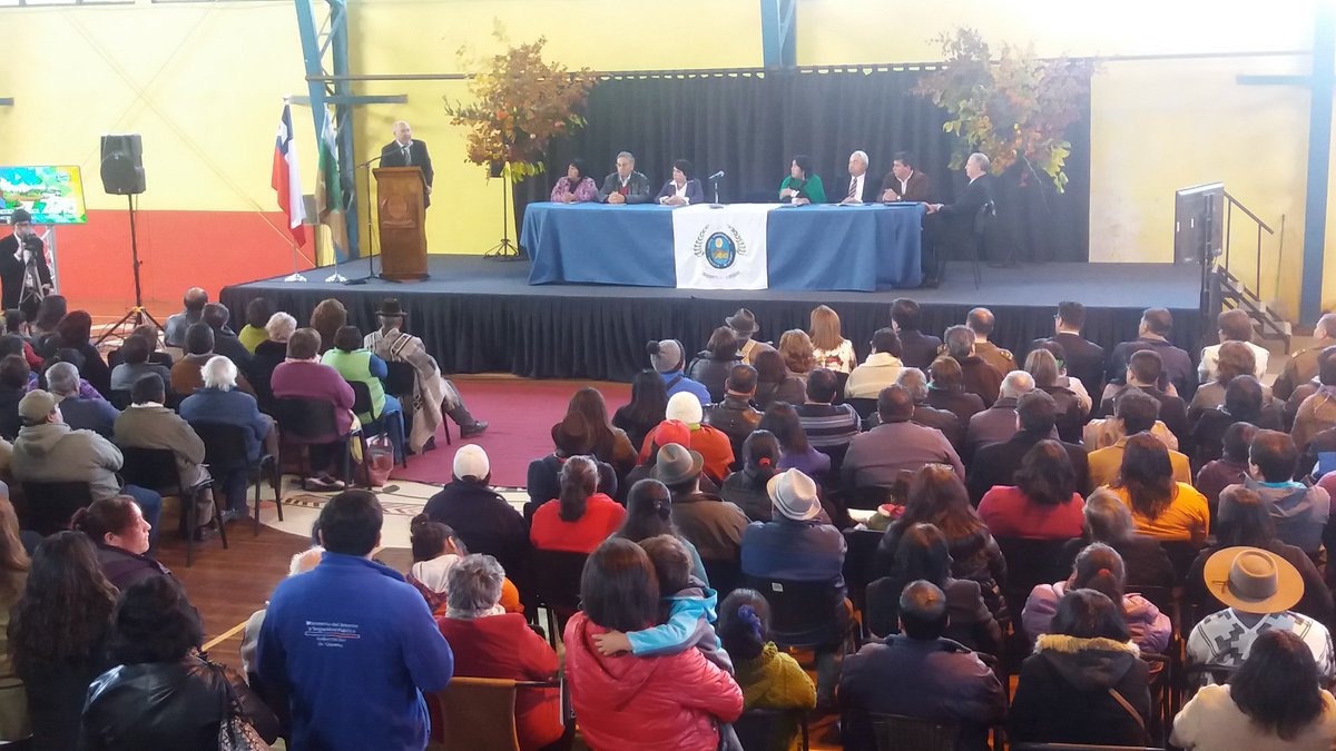 DPPOsorno's tweet photo. Gobernadora de #Osorno T.Gutiérrez destaca avances en materia de Vivienda en Cta.Pública de San Juan de la Costa https://t.co/svurNyNdfg