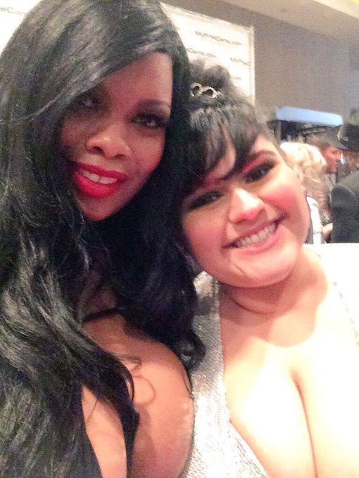 #ThrowbackThursday with #bbwoftheyear @xxxkarlalane #AVNAwards2016 💋 https://t.co/nrscsy6YwO<a href="/tag/throwbackthursday"class="tags">#ThrowbackThursday</a><a href="/tag/bbwoftheyear"class="tags">#bbwoftheyear</a><a class="tags" target="_blank" title="On Twitter" href="/?out=eyJ0eXAiOiJKV1QiLCJhbGciOiJIUzUxMiJ9.eyJpYXQiOjE3MjM1OTkzMzksImlzcyI6InR3cG9ybnN0YXJzLmNvbSIsIm5iZiI6MTcyMzU5OTMzOSwiZXhwIjoxNzU1MTM1MzM5LCJyZWRpcmVjdF91cmwiOiJodHRwczovL3R3aXR0ZXIuY29tL3h4eGthcmxhbGFuZSJ9.ibf3FinaLCtpvGYv-qHsTzIoFsXuebKNqWHe3aKlAYg0mOM8mjlPOCqKSvbpyq80KS3_qnBen2ni_o2uh5x-bA">@xxxkarlalane</a><a href="/tag/avnawards2016"class="tags"><span>#avnawards2016</span></a>