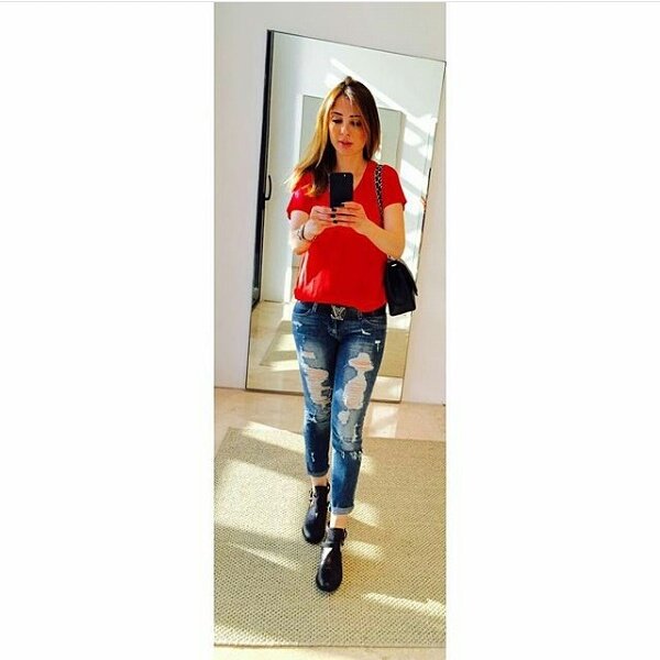 sema_alngom's tweet photo. #سما_النجوم 
#سلفي رائع للاعلامية #وفاء_الكيلاني 
@ELKILANYWAFAA https://t.co/XfCMSYMPP0