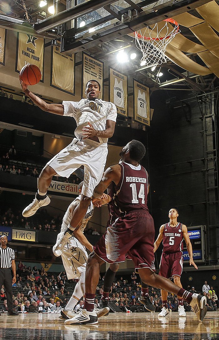 CommodoreNation's tweet image. Behind the Camera with Joe Howell and John Russell. Two discuss some of their fav shots - bit.ly/1TgoCwX